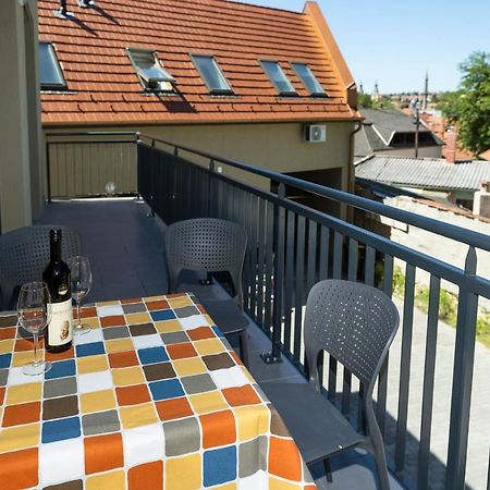 Star Apartman Eger Exteriör bild