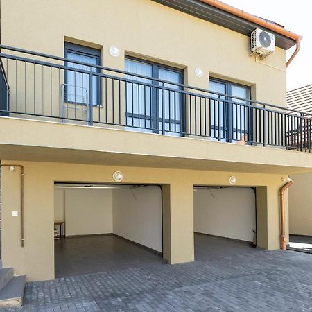 Star Apartman Eger Exteriör bild