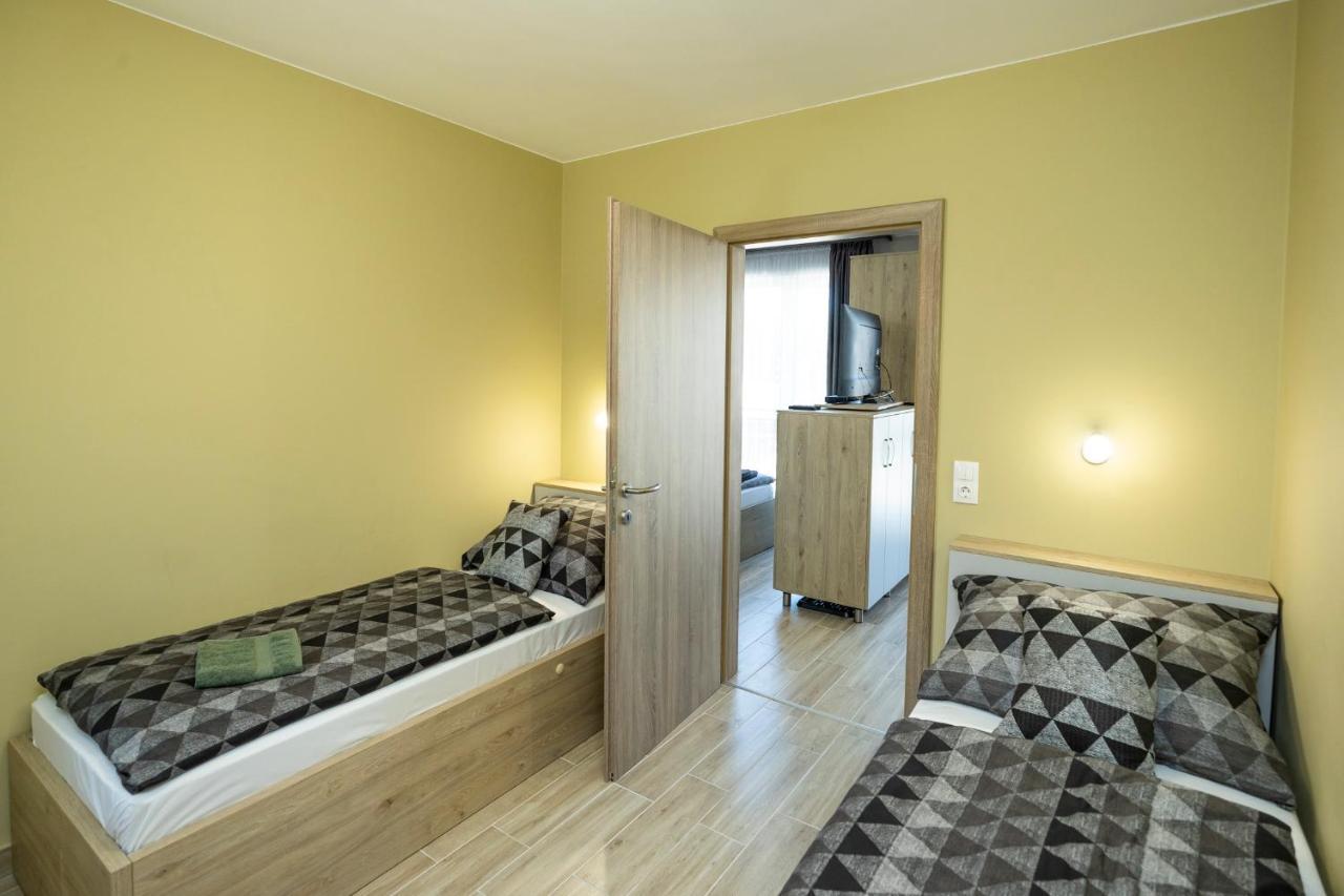 Star Apartman Eger Exteriör bild