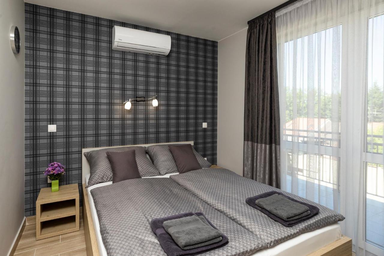 Star Apartman Eger Exteriör bild