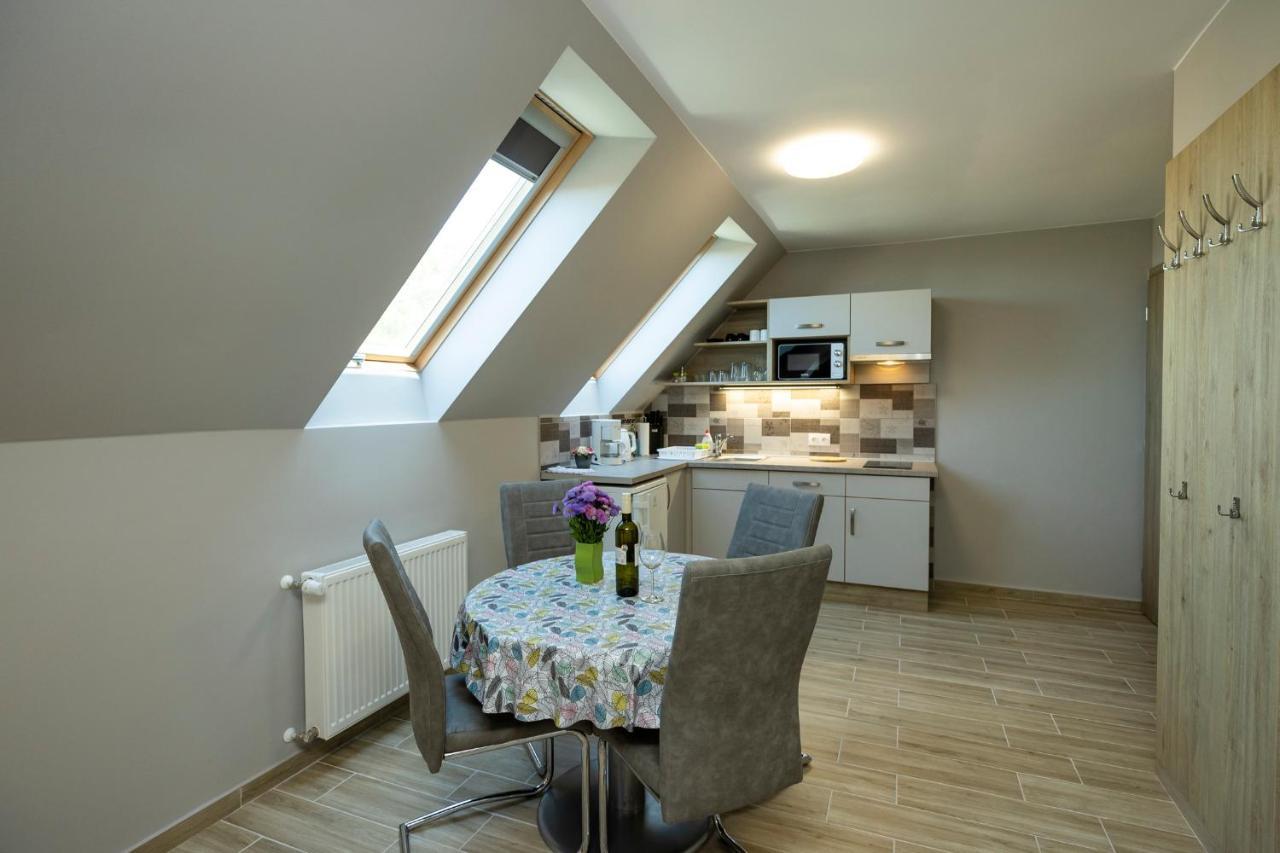 Star Apartman Eger Exteriör bild
