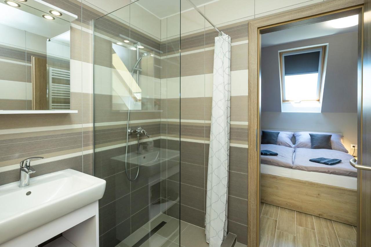 Star Apartman Eger Exteriör bild