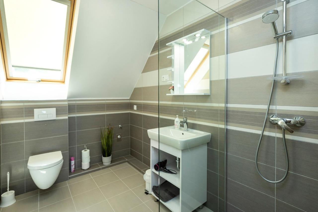 Star Apartman Eger Exteriör bild